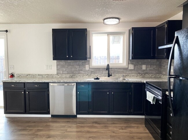 Building Photo - Updated 3 Bedroom in Dallesport