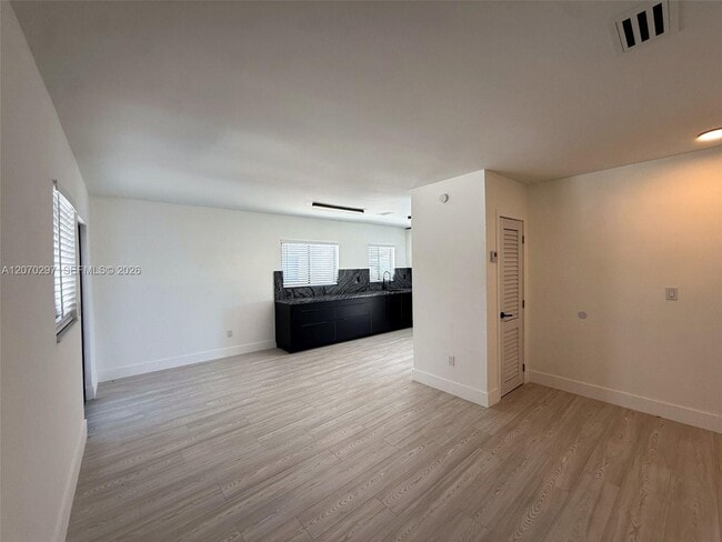 Building Photo - 224 Hispanola Rd