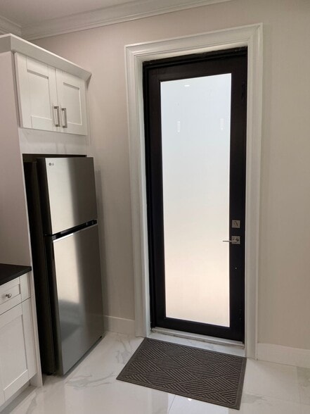 Building Photo - 3677 37th Ave NE