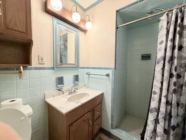 Building Photo - 3742 Dorothy Ln