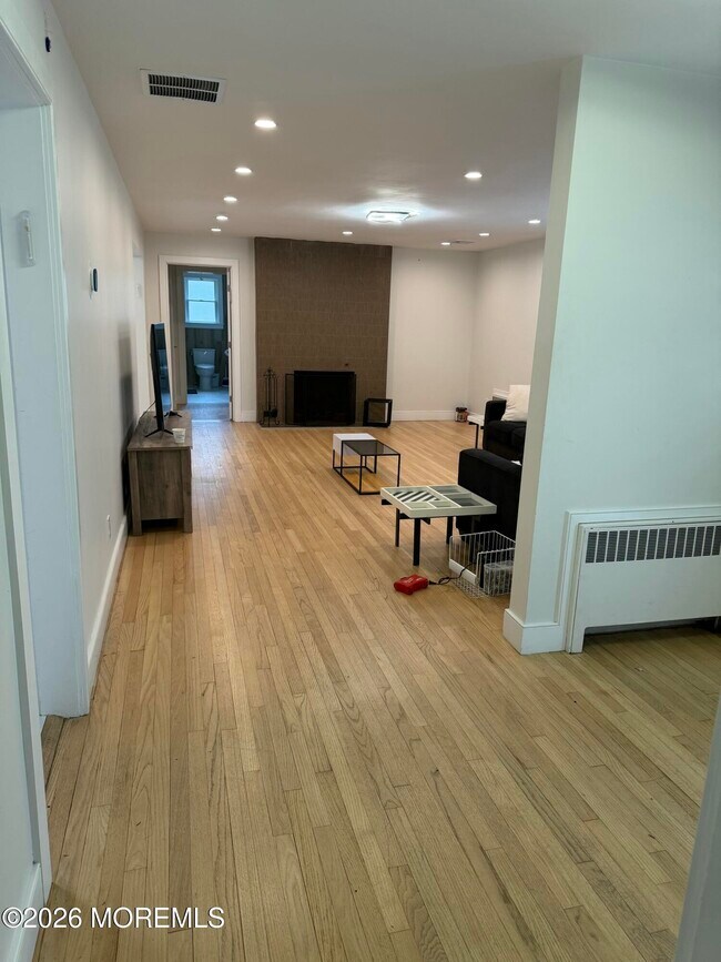 Building Photo - 2025 Lesser Pkwy