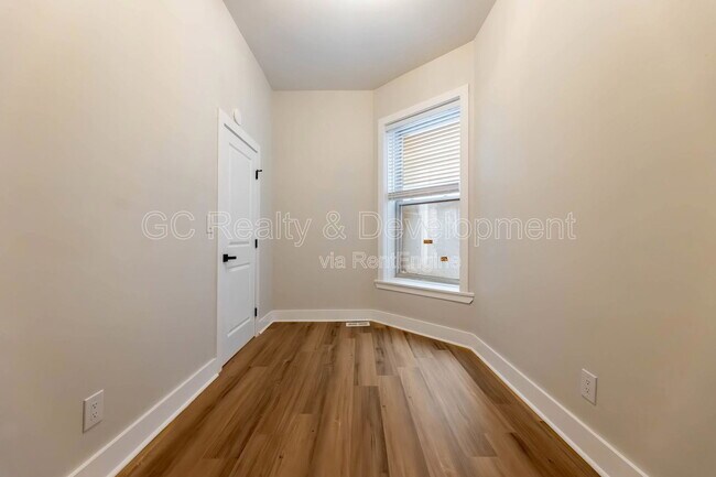 Building Photo - 4241 S Calumet Ave