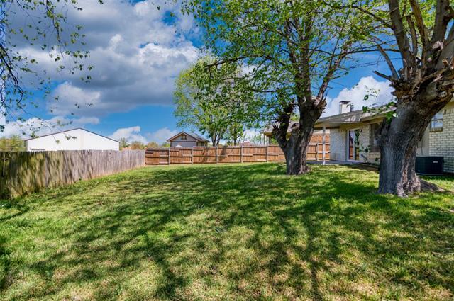 Building Photo - 7616 Parkwood Ln