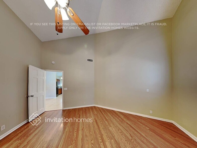 Building Photo - 11324 N 81st Dr