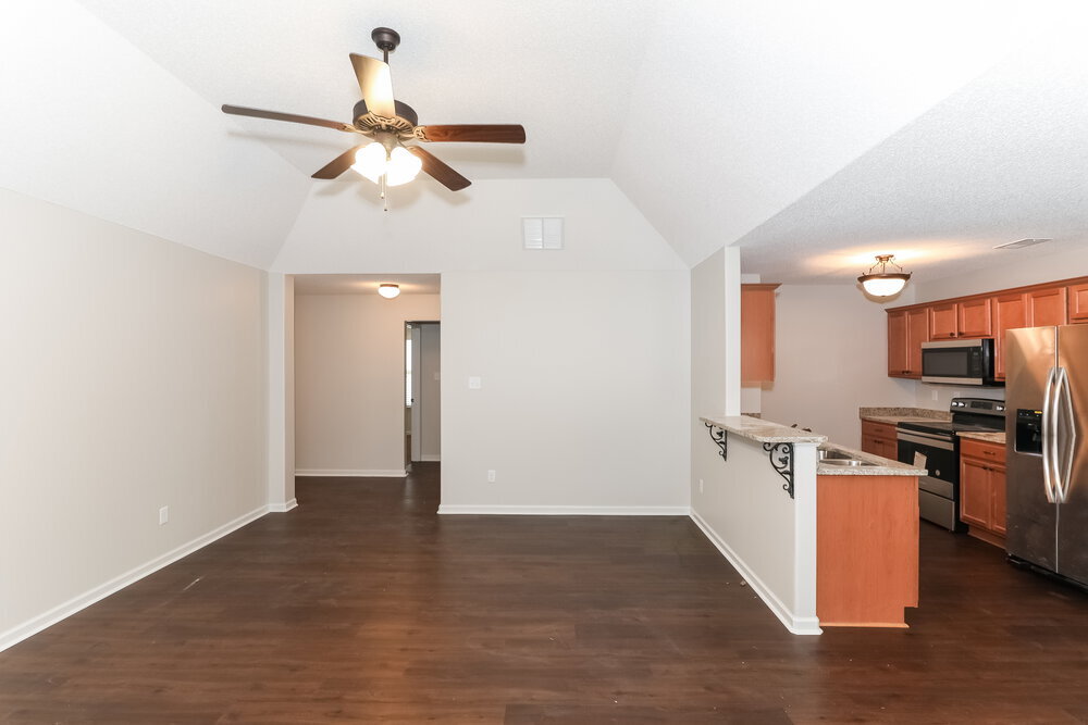 Building Photo - 9456 Darren Cir S