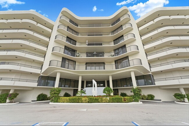 Building Photo - 3610 S Ocean Blvd