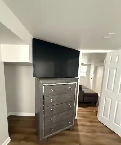 Building Photo - 1 Maple Ave