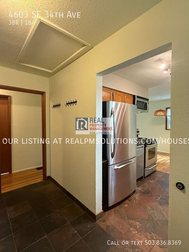 Building Photo - 4603 SE 34th Ave