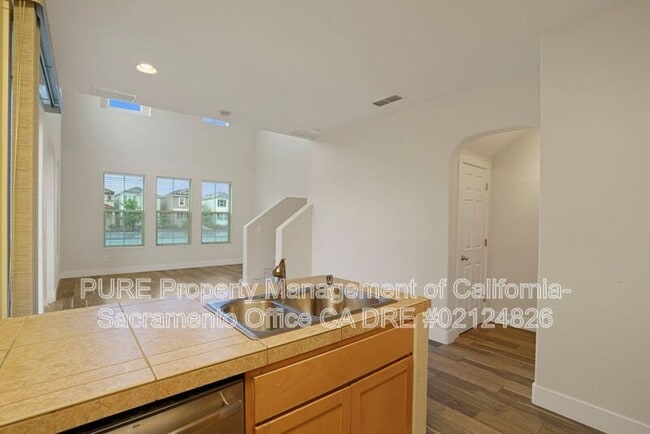 Building Photo - 11091 International Dr