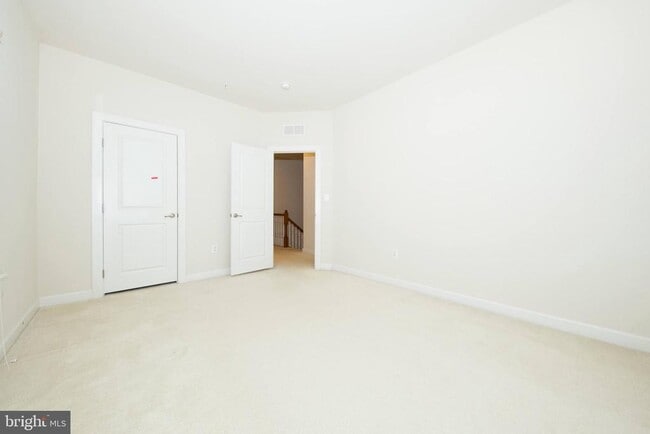 Building Photo - 5255 Stream Bank Ln