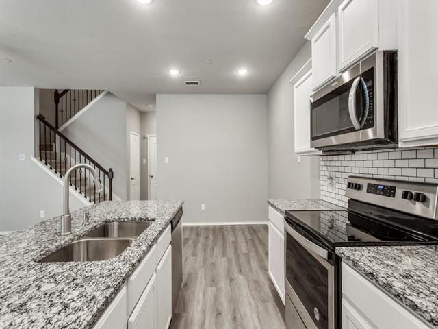 Building Photo - 3405 Cricket Dr