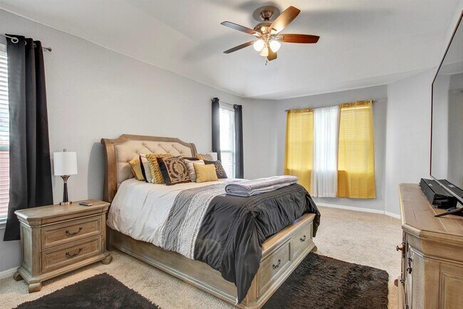Building Photo - 16508 Pallazo Dr