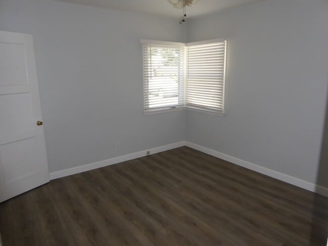 Building Photo - Charming Single-Story 2-Bedroom Home in Burbank!