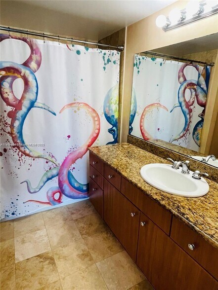 Building Photo - 201 Golden Isles Dr