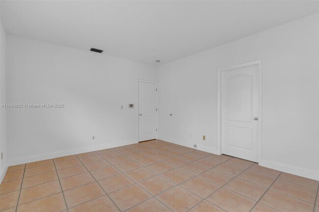 Building Photo - 3060 Matilda St