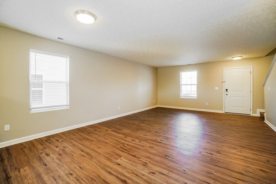 Building Photo - 8051 Beardsley Ave