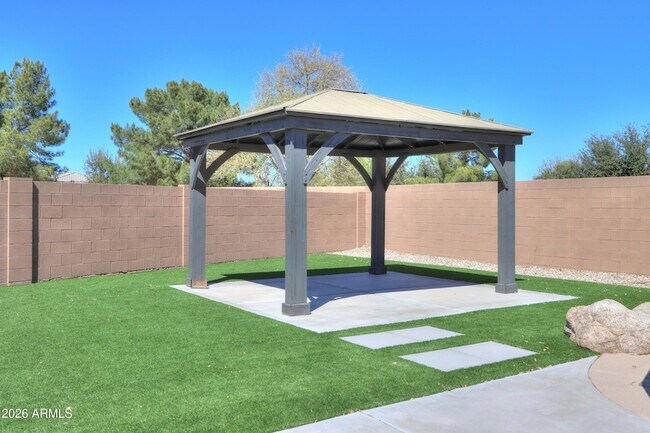 Building Photo - 39147 N Luke Ln