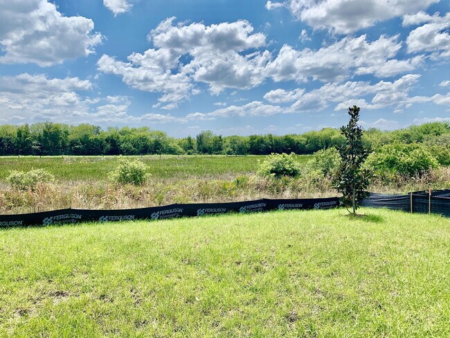 Building Photo - 125 Pineywoods St