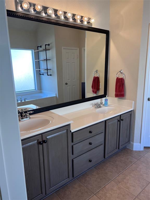 Building Photo - 2702 Corabella Pl