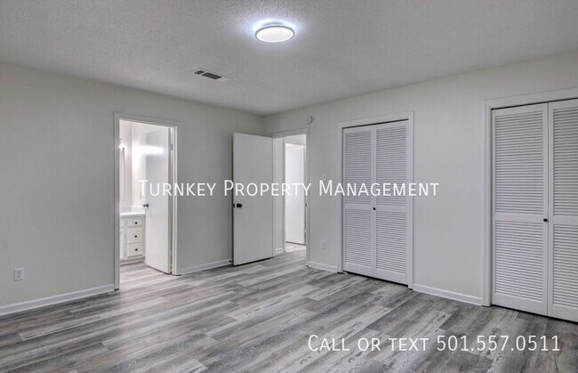 Building Photo - 1605 Pickering Dr