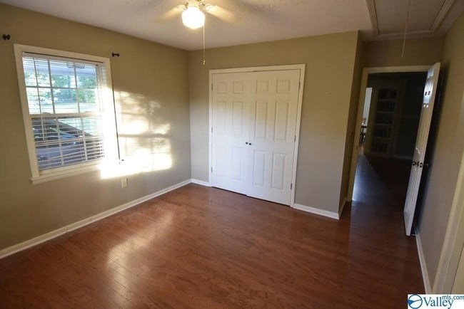 Building Photo - 3500 Colonial Dr