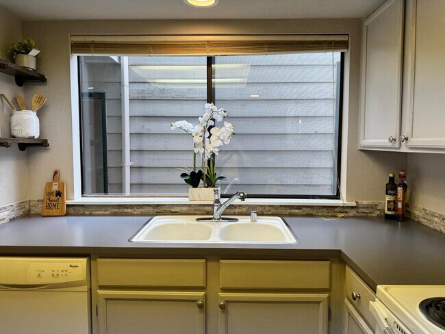 Building Photo - 8407 18th Ave W