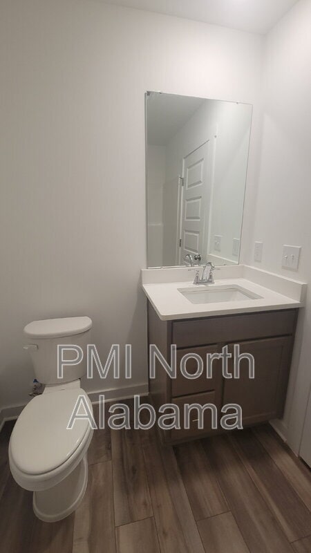 Building Photo - 7597 Discovery Pt Dr NW