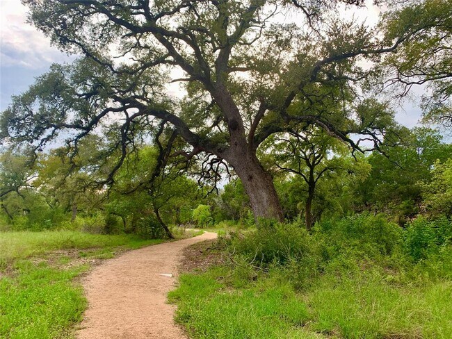 Building Photo - 3020 Sage Ranch Dr