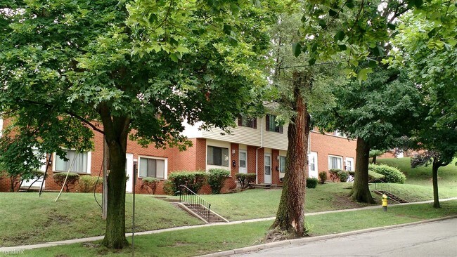 Building Photo - 1028 Bridge St