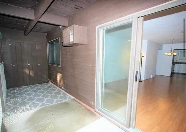 Building Photo - 76 Highwood Dr