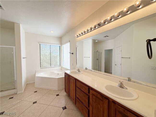 Building Photo - 9101 Dorrell Ln