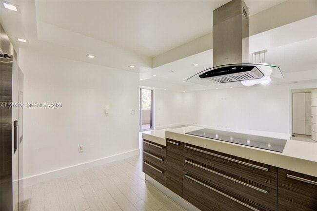 Building Photo - 161 Crandon Blvd