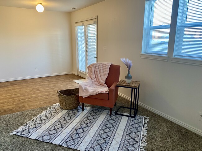 Building Photo - The Willows Apartments