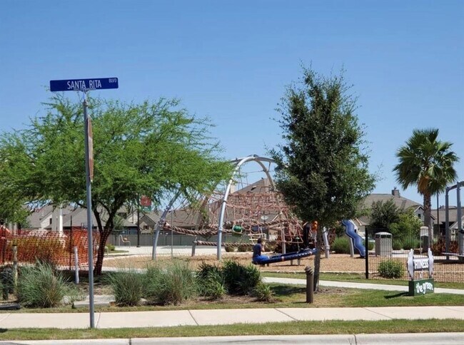 Building Photo - 169 Cascata Way