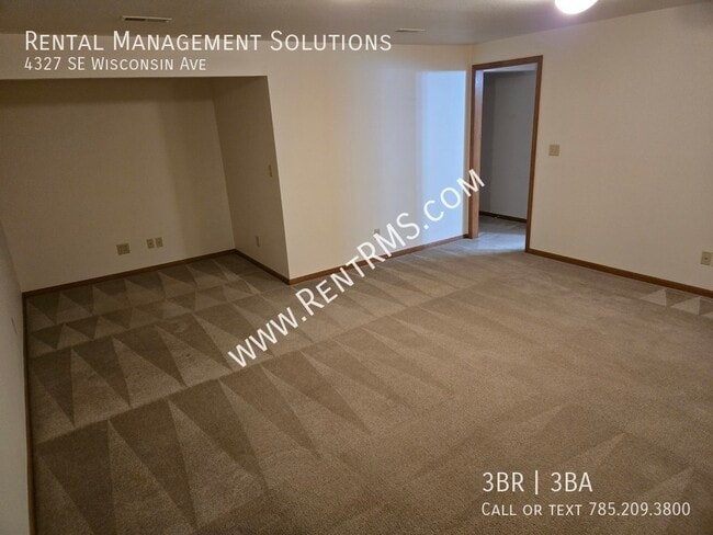 Building Photo - 4327 SE Wisconsin Ave