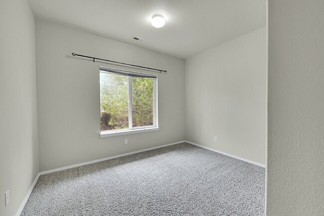 Building Photo - $1,550.00 - 2 Bedrooms, 2 Bathrooms, Duple...