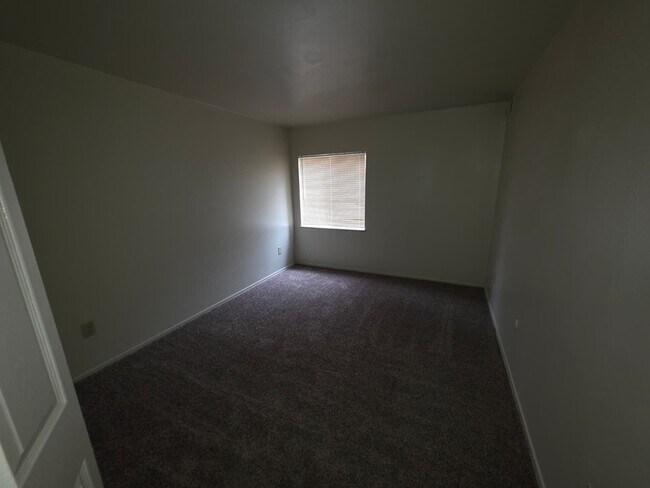 Building Photo - 763 Sylvester Way