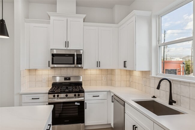 Building Photo - 111 Milby St