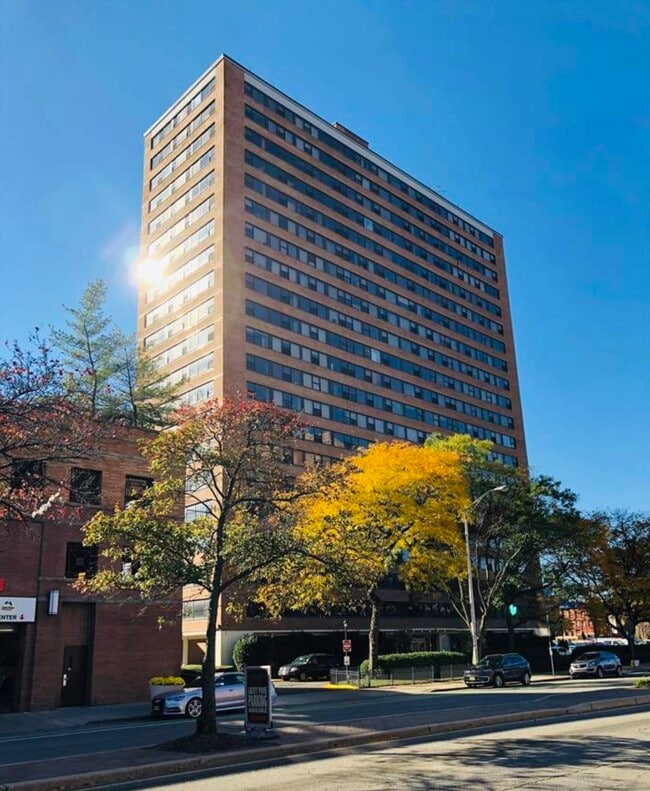 Building Photo - 135 Montgomery St