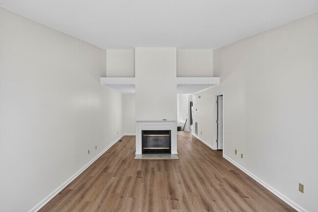 Building Photo - 137 Pepper Ridge Cir