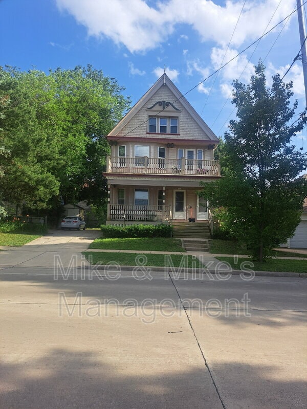 Building Photo - 5613 W Lloyd St
