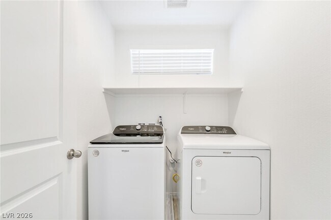 Building Photo - 399 Mary Baer Wy