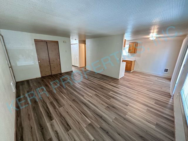 Building Photo - 2211 SE 96th Dr