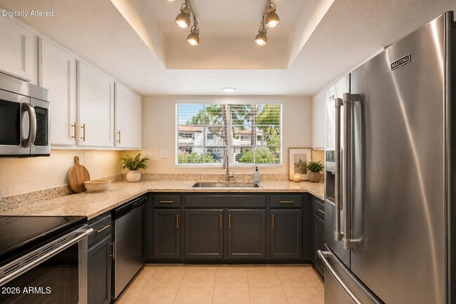 Building Photo - 6885 E Cochise Rd