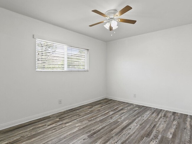 Building Photo - 20757 Plum Canyon Rd
