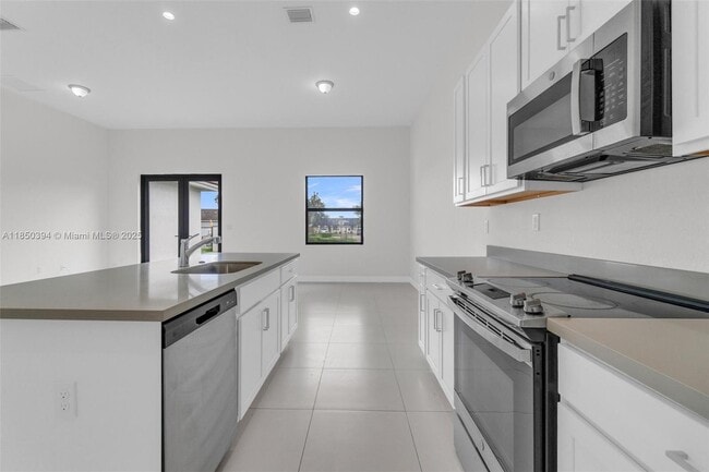 Building Photo - 19447 SW 124th Ave