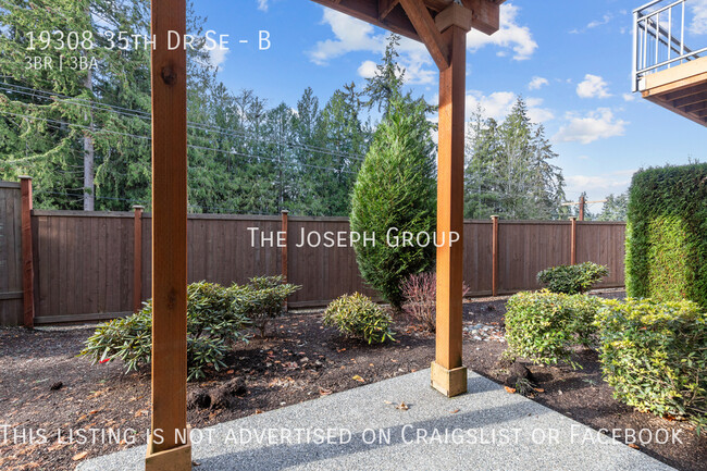 Building Photo - Modern living at its finest! 3 bed in Bothell