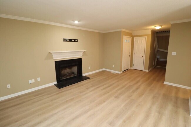 Building Photo - Best Value in Apex! Charming 3BR Half-Duplex Near Downtown