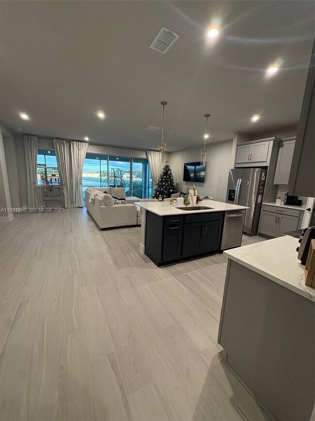 Building Photo - 5020-5124 124th Ave E