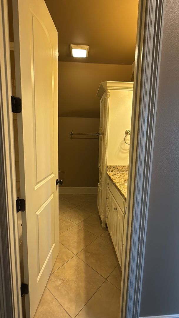 Building Photo - Rental Property in Twelve Oaks